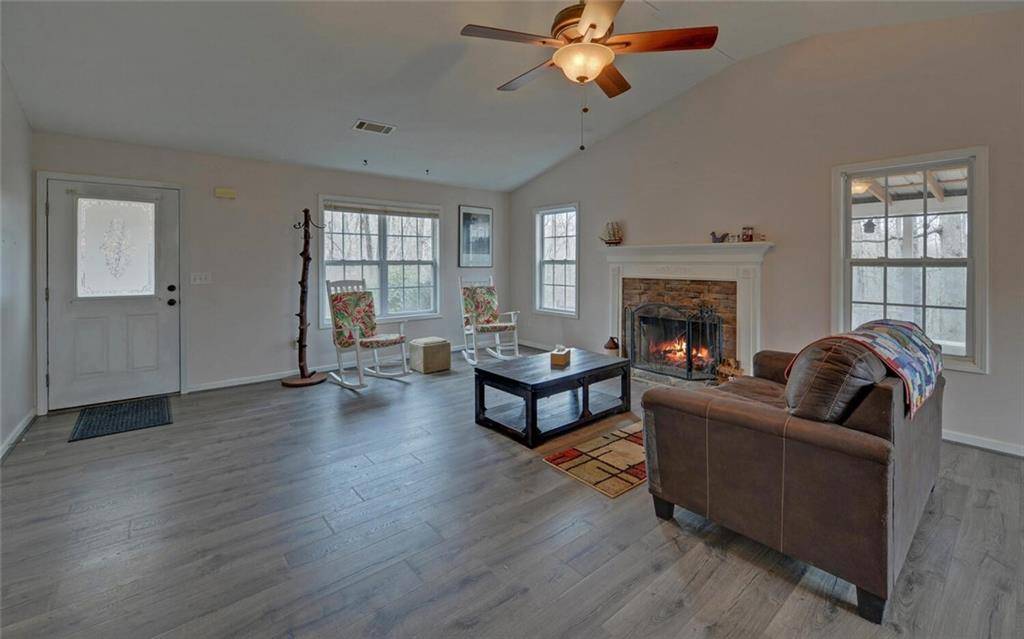 Dahlonega, GA 30533,213 Crest View DR
