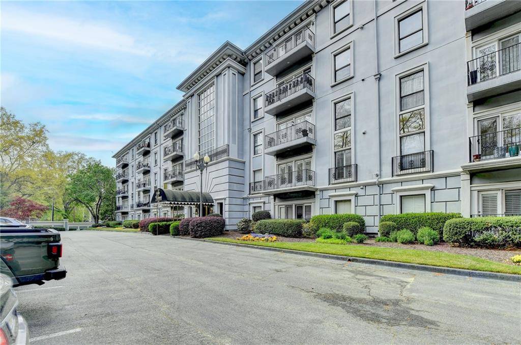 Atlanta, GA 30324,3201 Lenox Rd NE #13