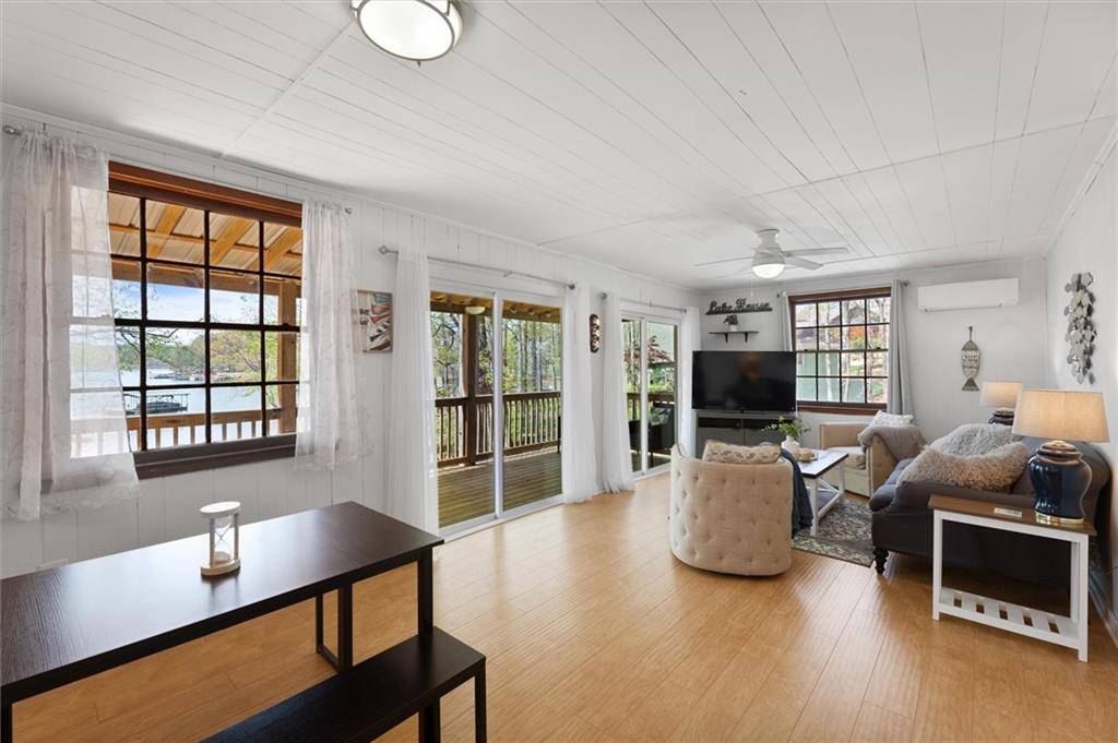 Hartwell, GA 30643,117 Woods LN