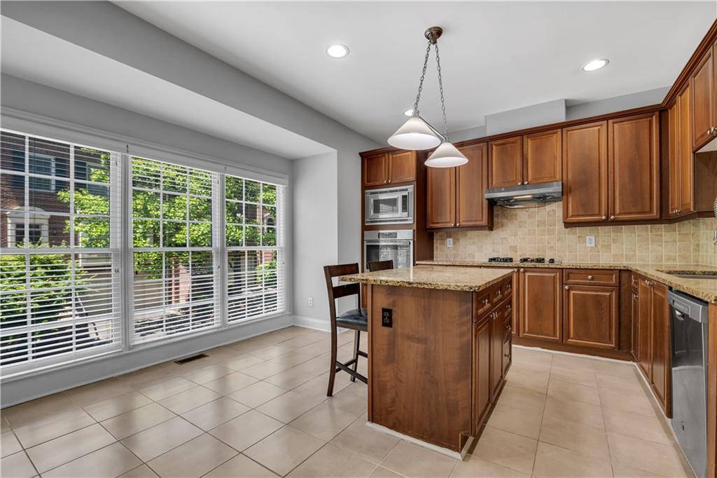 Atlanta, GA 30309,1735 Peachtree ST NE #624