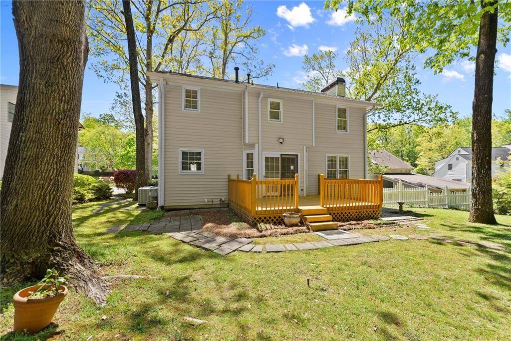 Gainesville, GA 30501,584 Long Oak DR