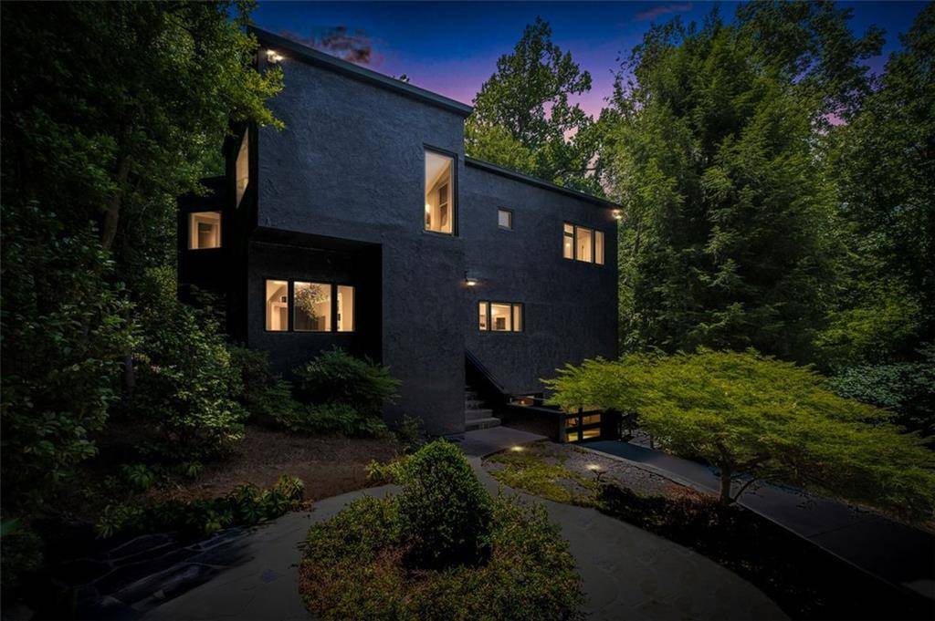 Atlanta, GA 30327,4 W WESLEY RDG NW