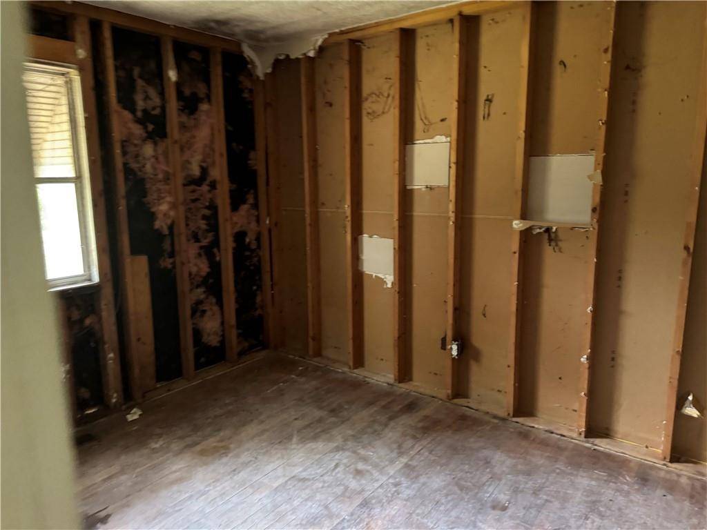 Riverdale, GA 30274,6127 Pinegrove RD