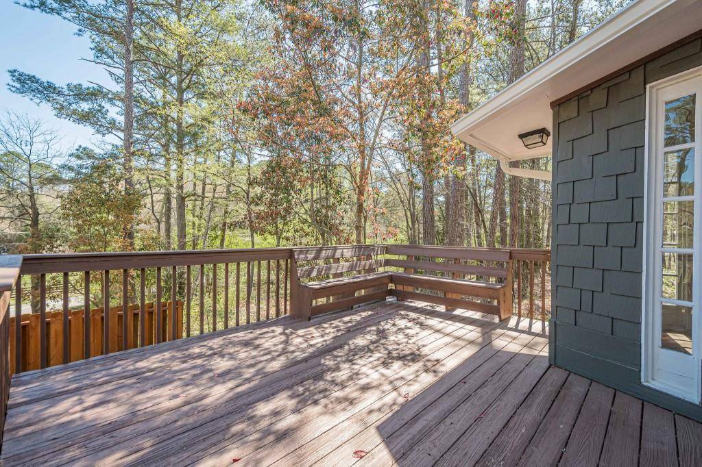 Woodstock, GA 30188,524 S Holly Springs RD