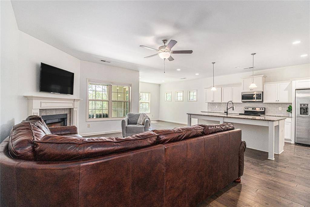 Newnan, GA 30265,213 Briandwood DR