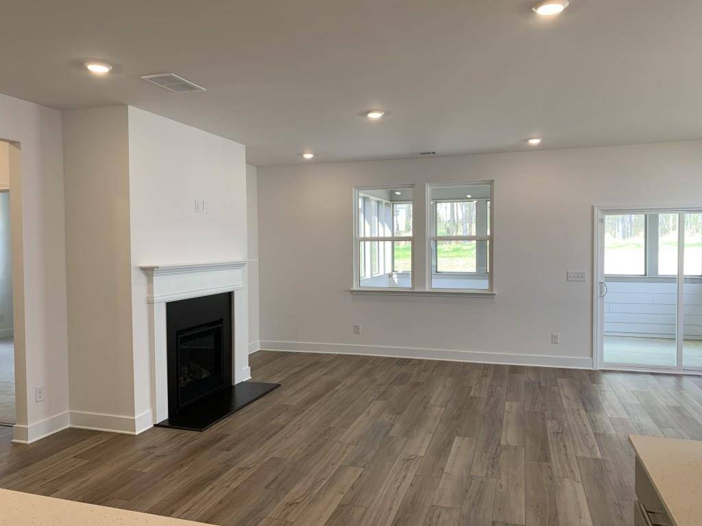 Sharpsburg, GA 30277,76 Mayhaw PT