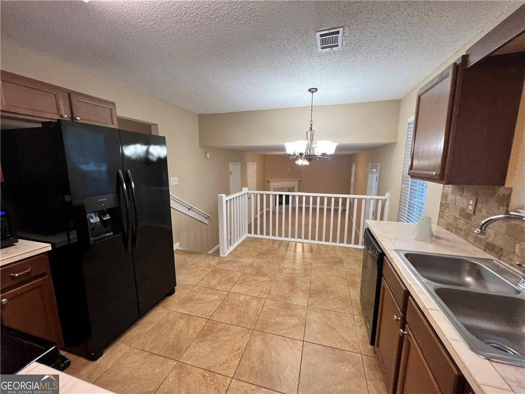 Lithonia, GA 30058,709 Kilkenny CIR