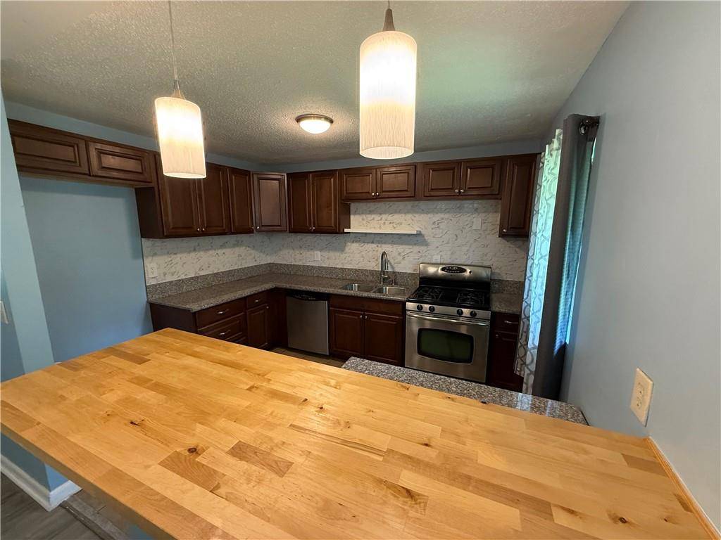 Stone Mountain, GA 30083,1464 COLONY EAST CIR