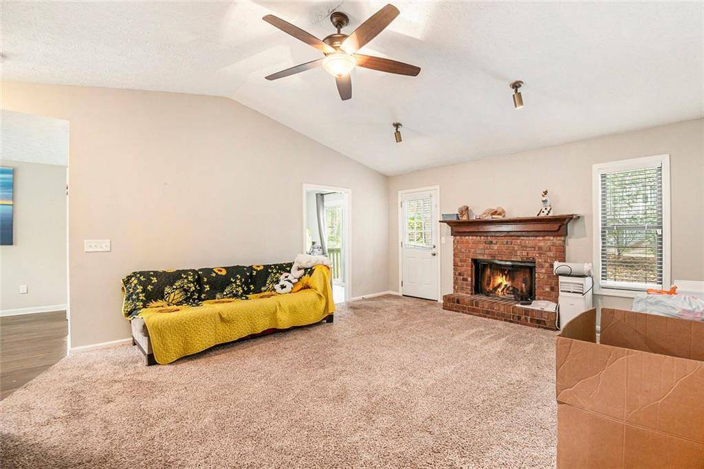 Acworth, GA 30102,647 Sunshine TRCE NW
