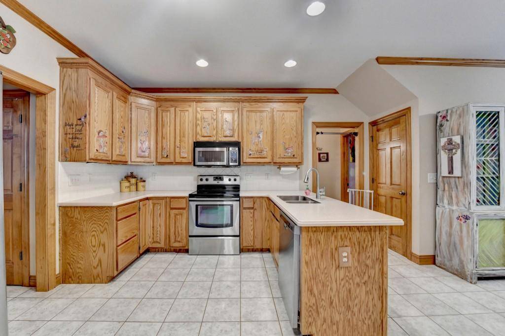 Pendergrass, GA 30567,127 Caboose CT