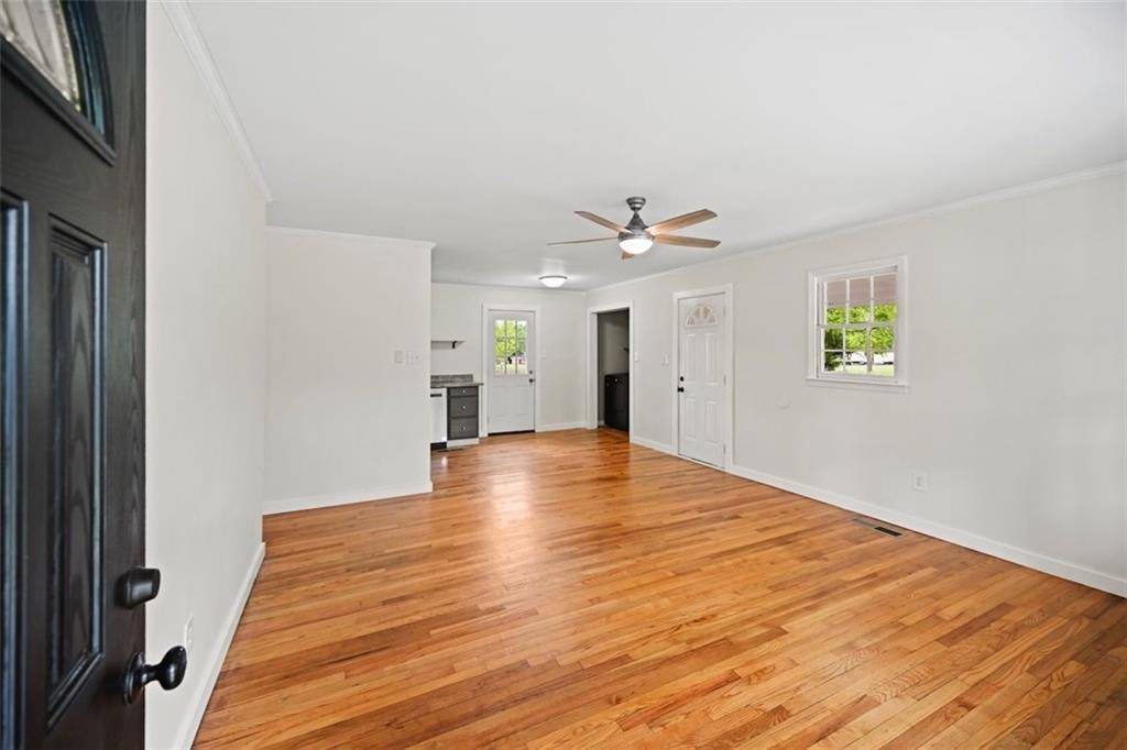 Rutledge, GA 30663,262 E Main ST