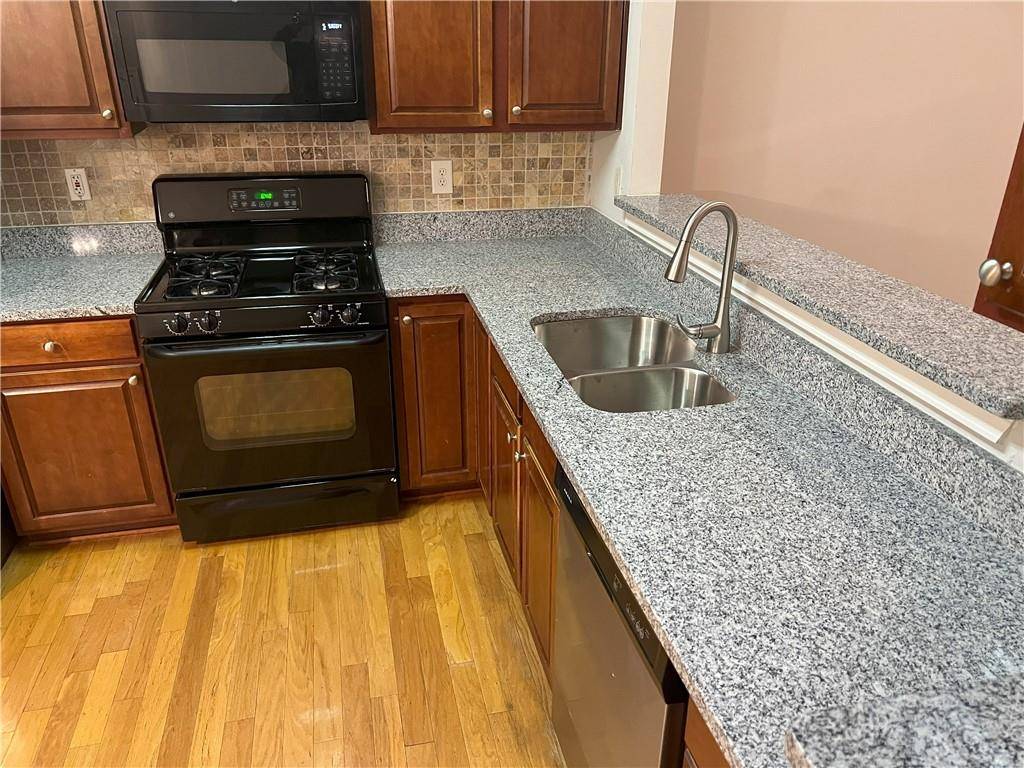 Alpharetta, GA 30004,1004 Thornborough DR