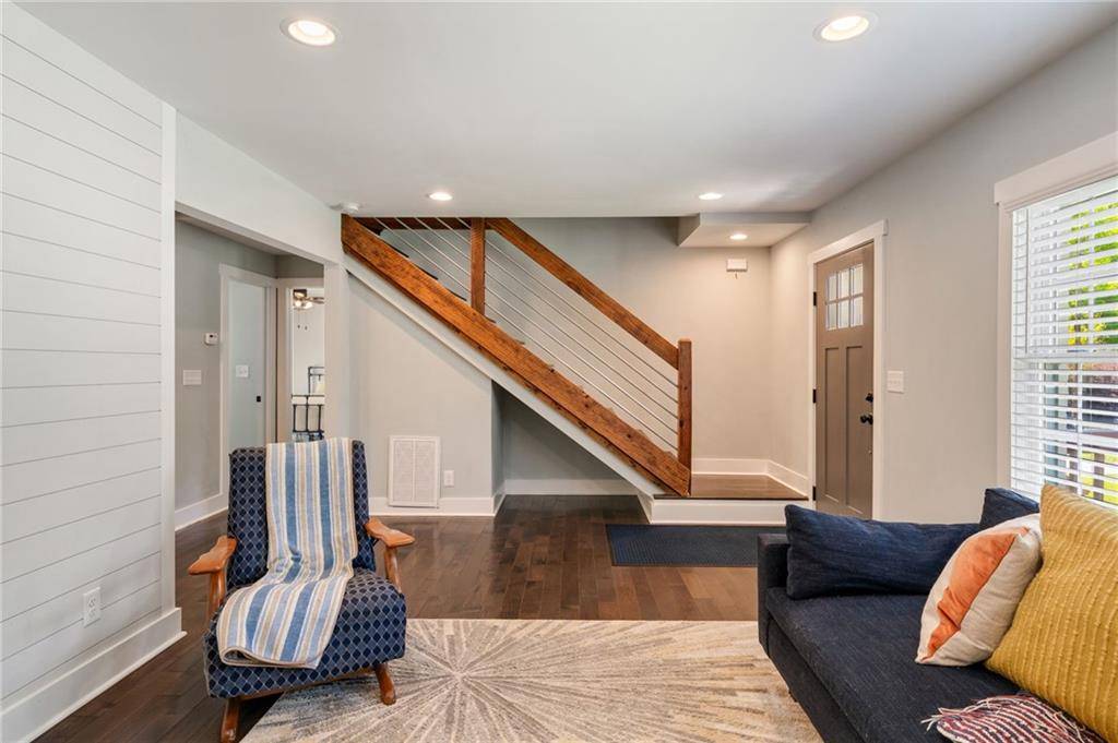 Decatur, GA 30030,1535 Deerwood DR