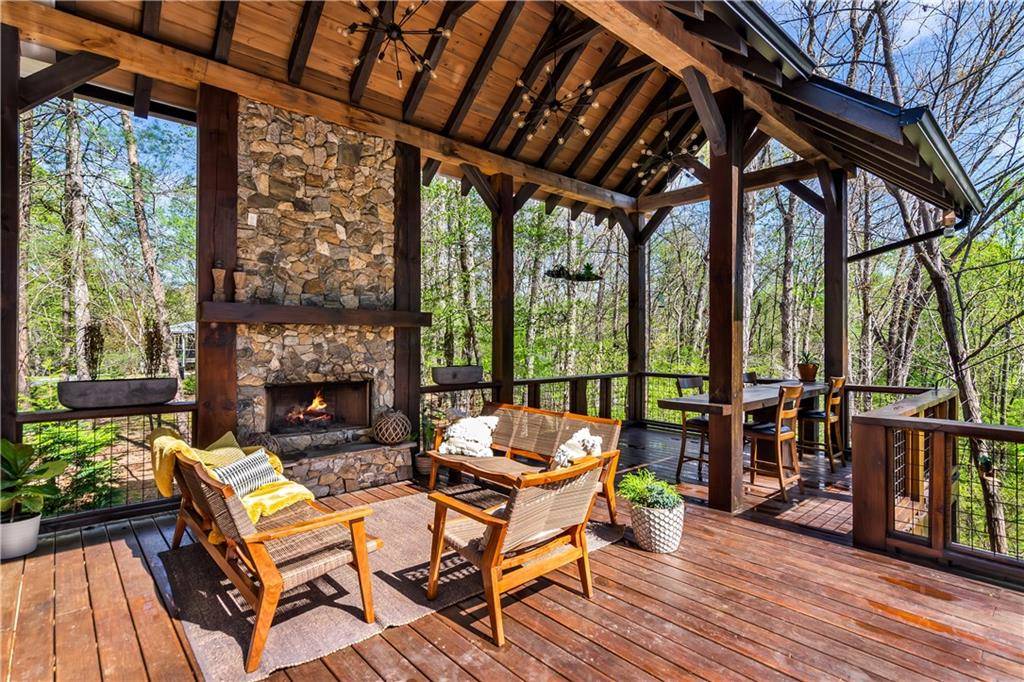Ellijay, GA 30536,428 Licklog RD