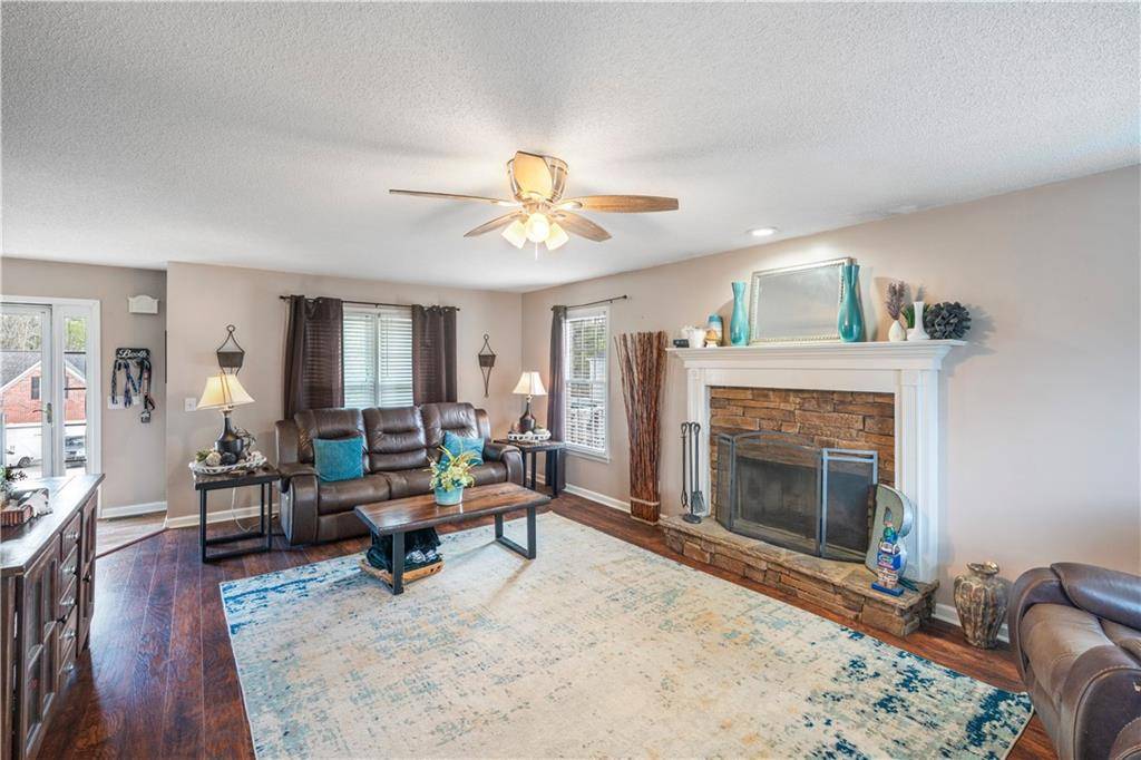Dallas, GA 30132,865 Saddle Brooke DR