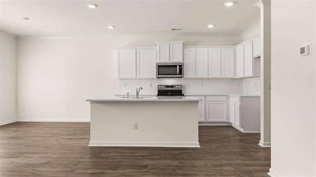Loganville, GA 30052,290 Silver Moon Drive #111