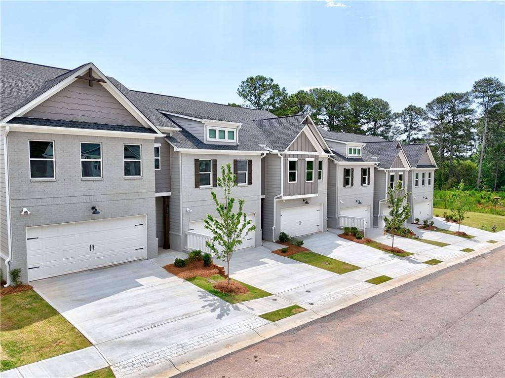 Norcross, GA 30093,1237 Fern Ridge CT #18