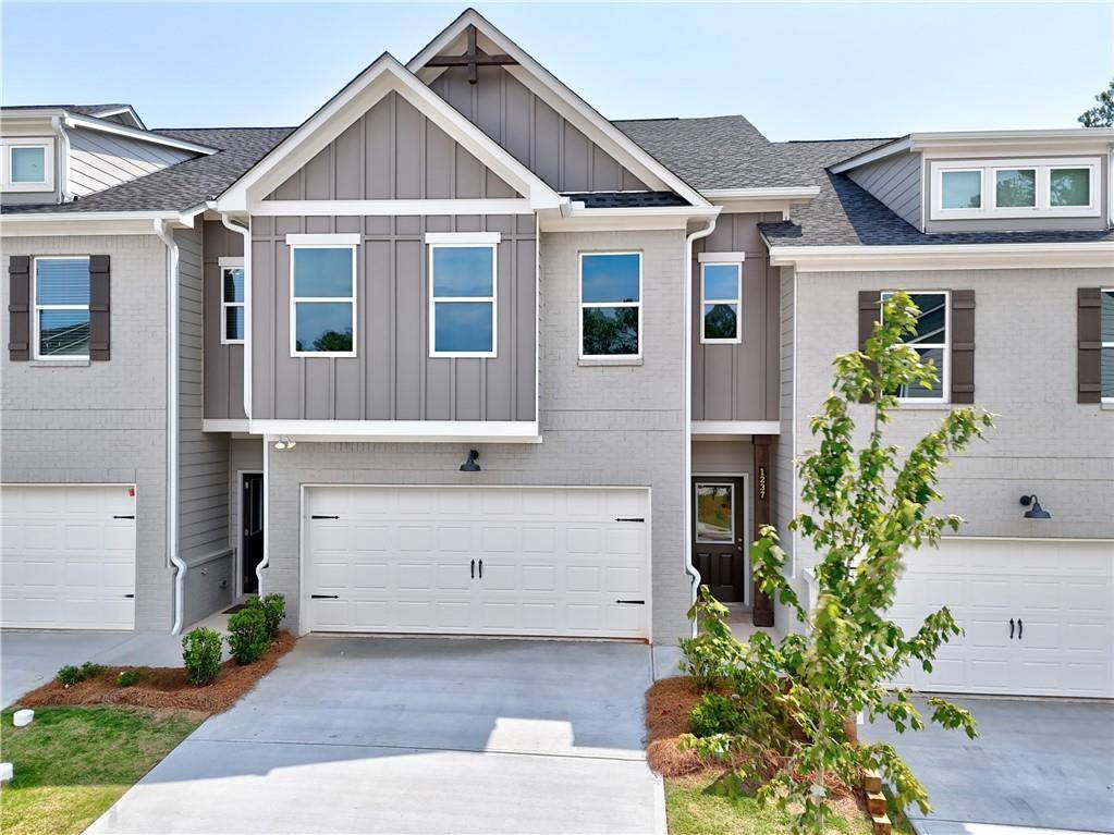 Norcross, GA 30093,1237 Fern Ridge CT #18