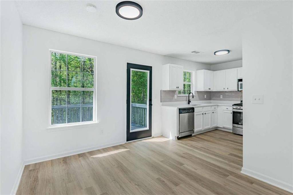 Rex, GA 30273,3487 Creekview DR