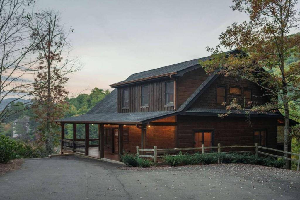 Blue Ridge, GA 30513,2028 Shady Falls RD