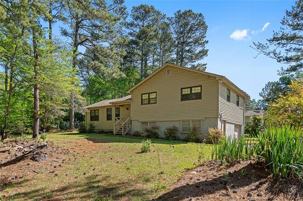 Acworth, GA 30102,2062 Skyhawk LN