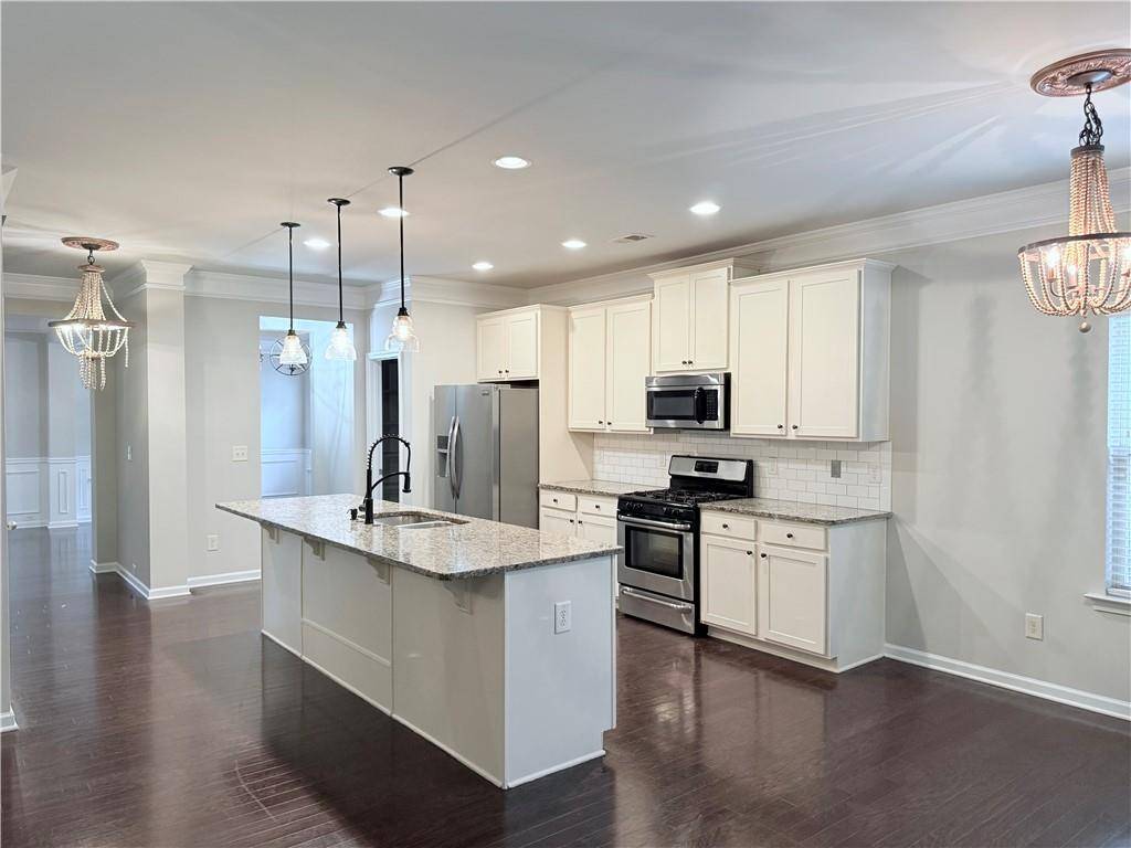 Woodstock, GA 30188,619 Georgia WAY