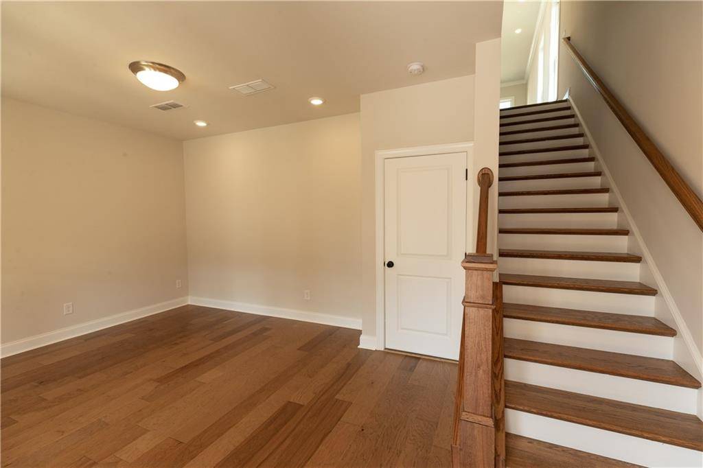 Peachtree Corners, GA 30092,3807 Osprey Ridge RD #205