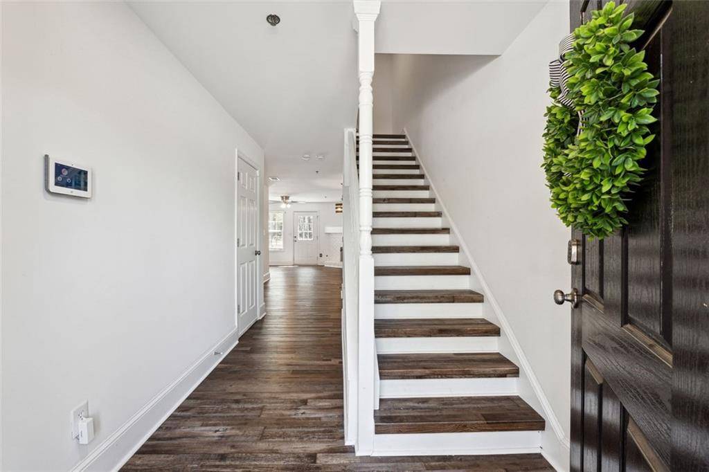 Woodstock, GA 30188,215 Morris LN