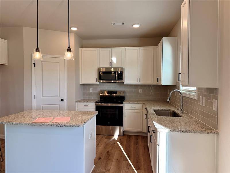 Braselton, GA 30517,401 FOX CREEK DR