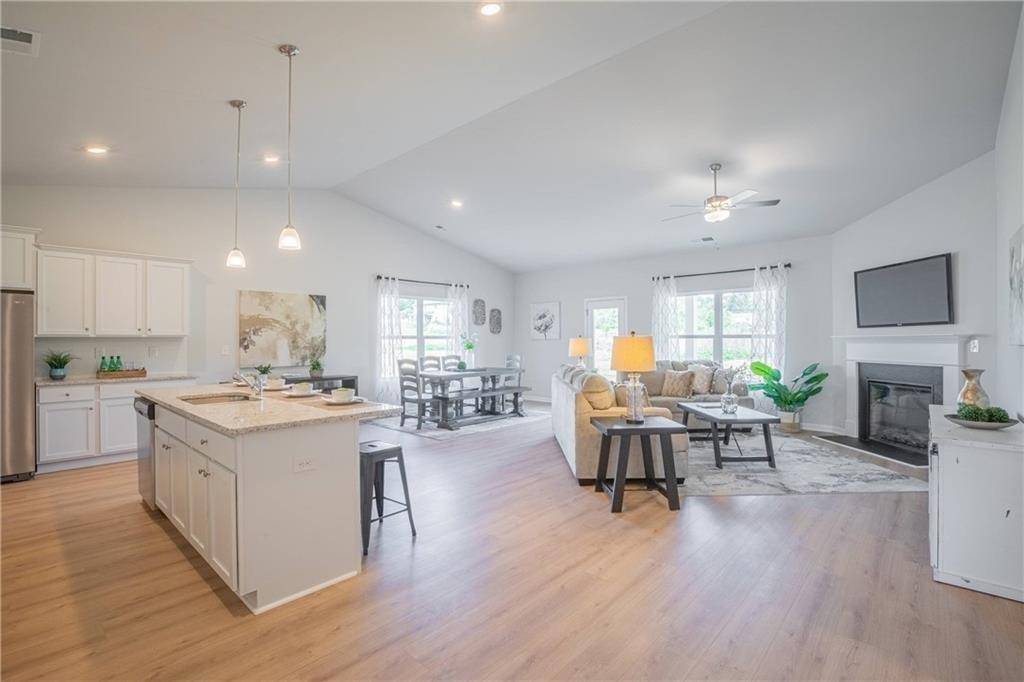 Loganville, GA 30052,1411 Stephens View DR
