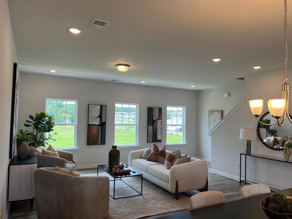 Calhoun, GA 30701,61 Professional PL #2