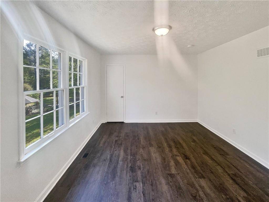 Woodstock, GA 30188,294 Farm Ridge DR NE