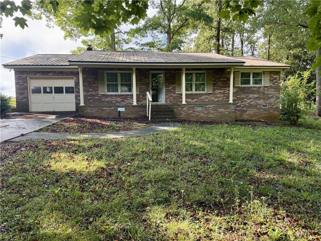 Hartwell, GA 30643,77 Cedar Creek CIR