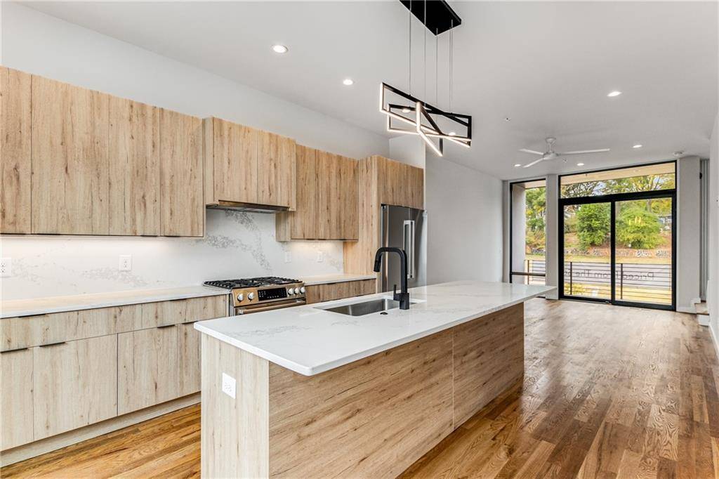 Atlanta, GA 30312,105 Georgia AVE SE #6