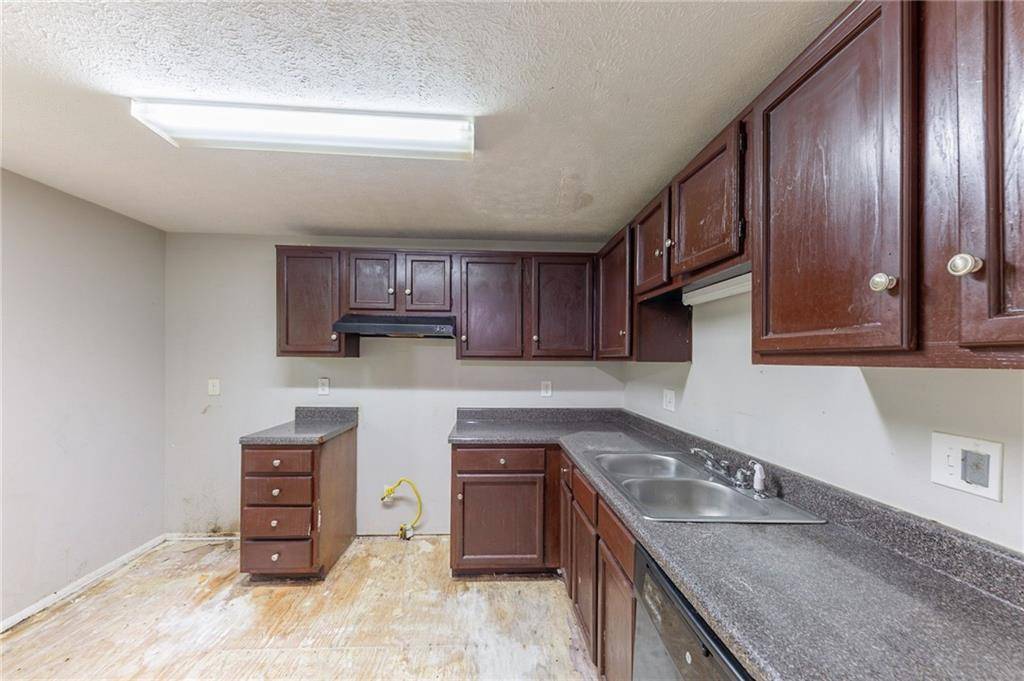 Stone Mountain, GA 30088,1060 S Millard WAY