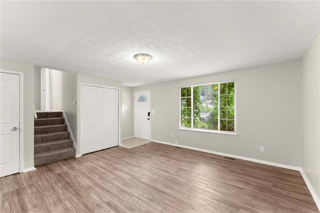 Stone Mountain, GA 30088,2036 Countydown LN