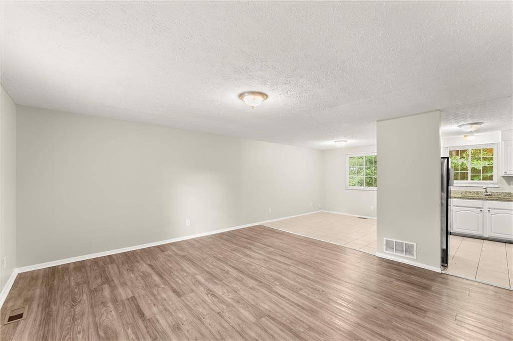 Stone Mountain, GA 30088,2036 Countydown LN