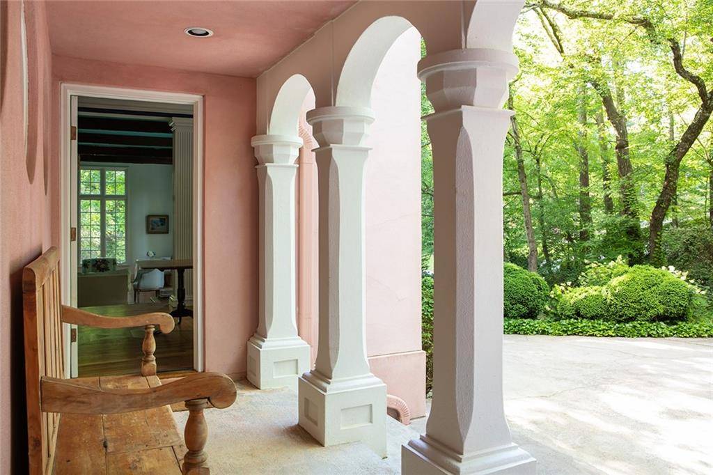 Atlanta, GA 30327,4705 Paran VLY NW