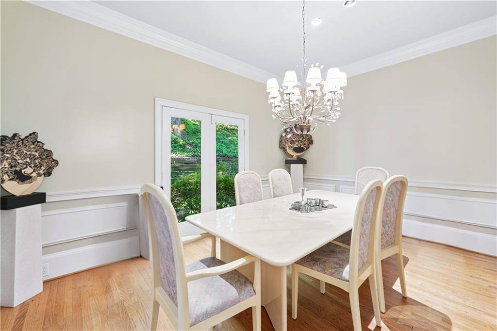 Atlanta, GA 30327,5105 Jett Forest TRL