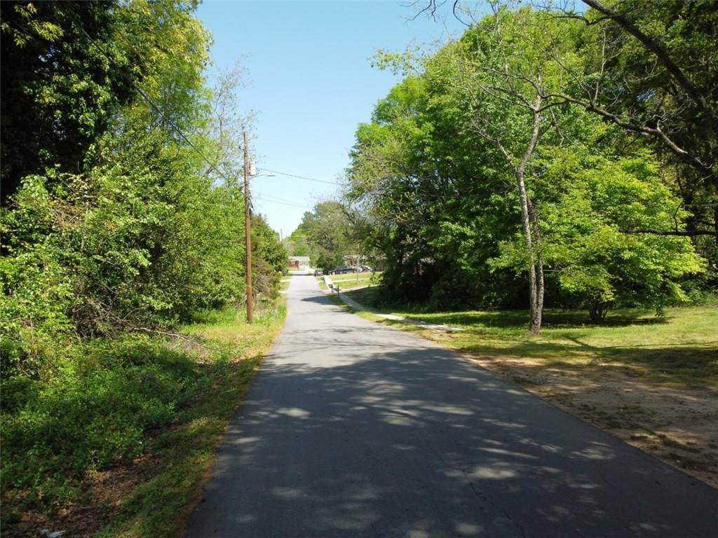 Mcdonough, GA 30253,133 Fairview RD