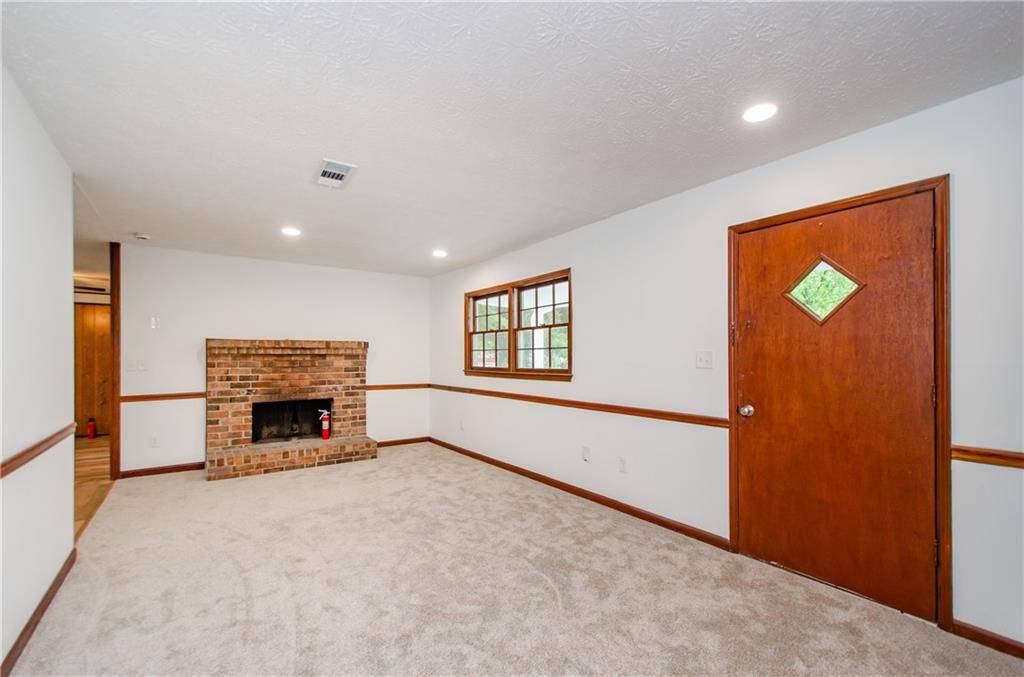 Stone Mountain, GA 30087,2923 Bicentennial DR