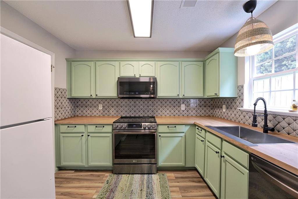 Woodstock, GA 30188,589 Fox Creek XING