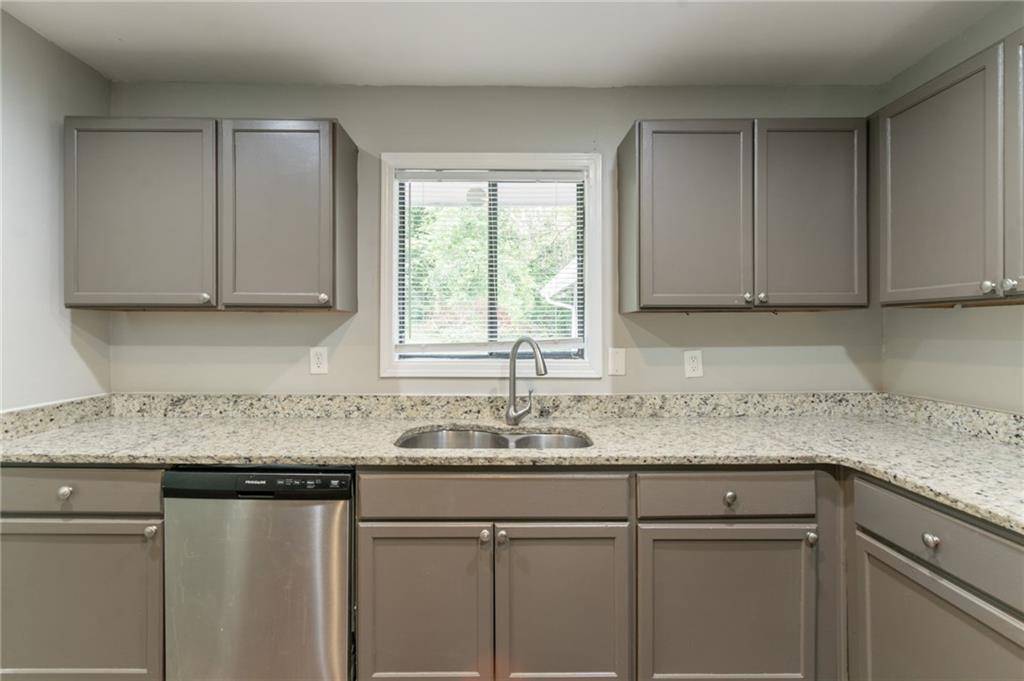 Lithonia, GA 30058,6255 Saddlewood DR