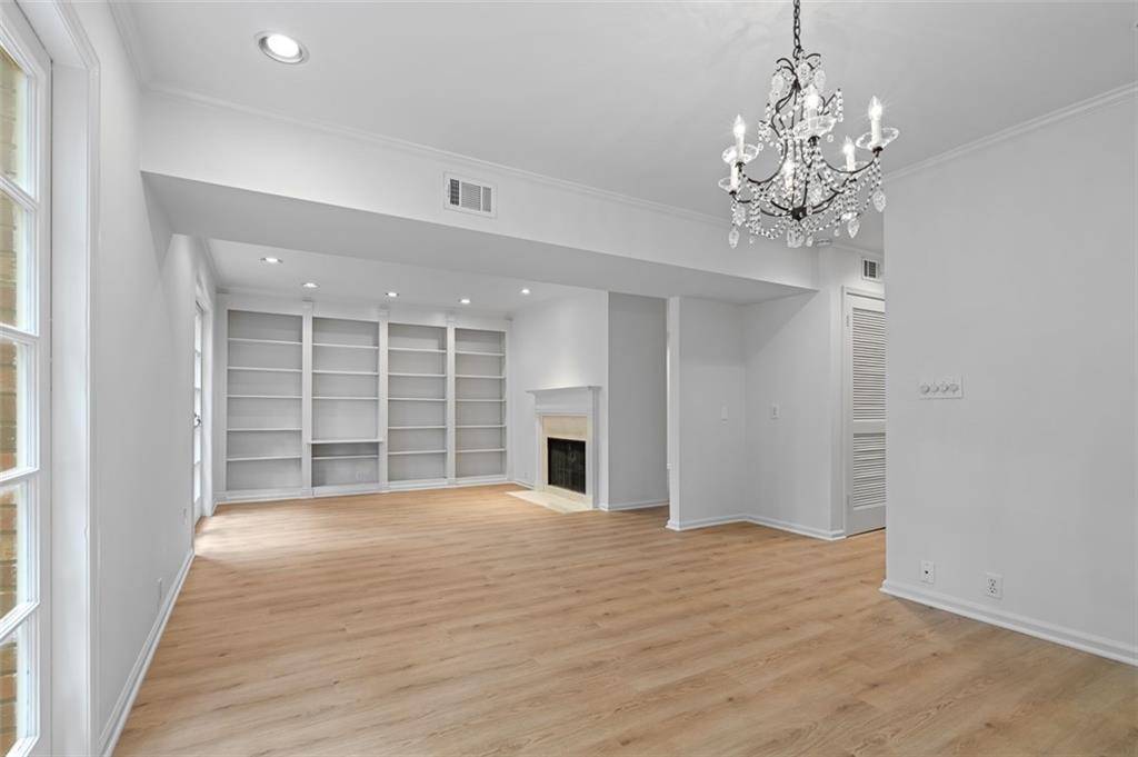 Atlanta, GA 30342,70 Old Ivy RD NE #29