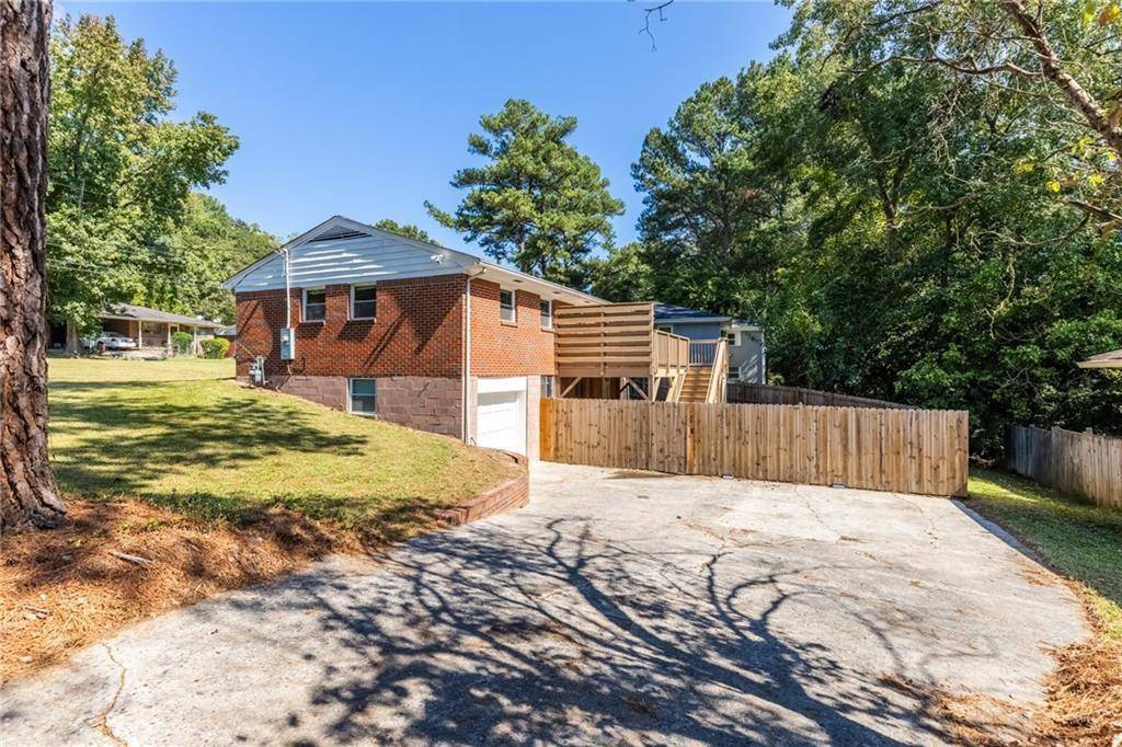 Atlanta, GA 30318,1661 Barrett DR NW