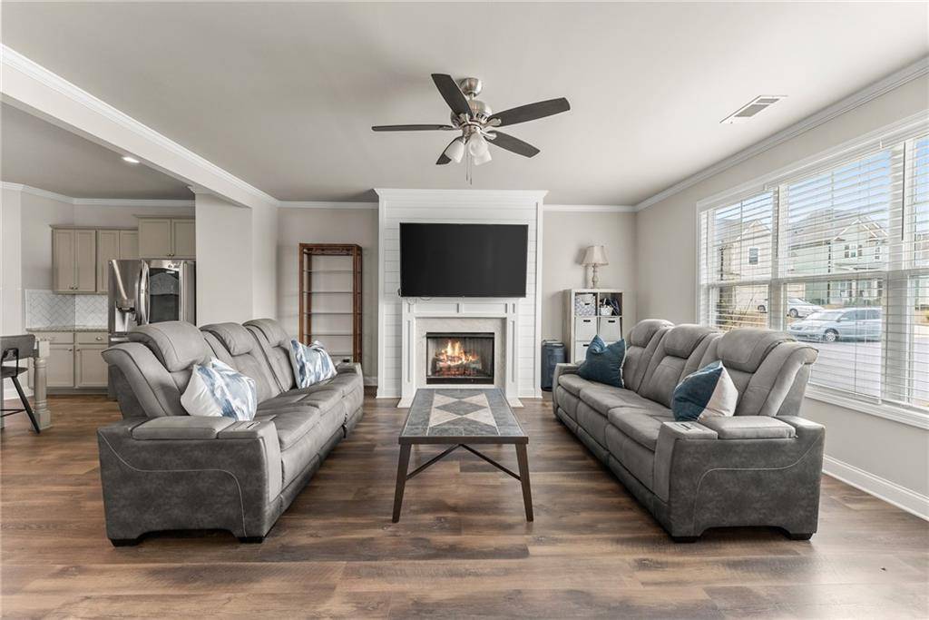 Flowery Branch, GA 30542,5202 Blake BR