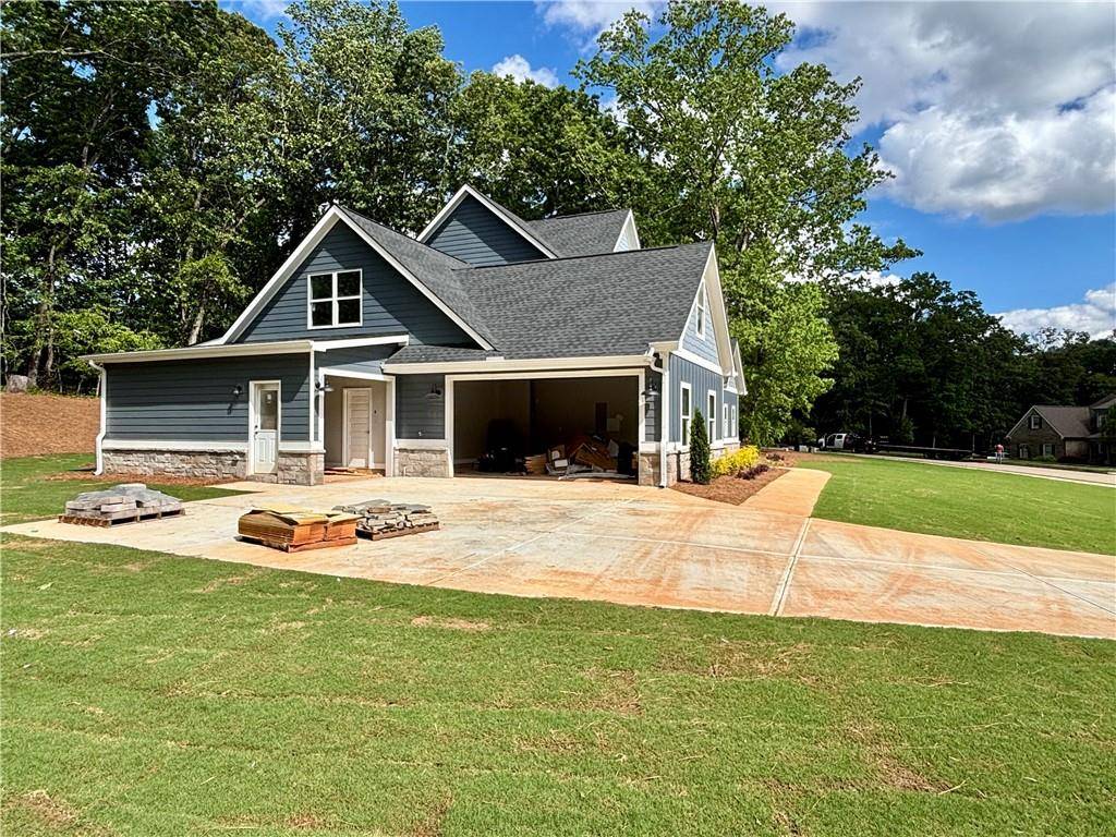 Lula, GA 30554,8660 Drake DR