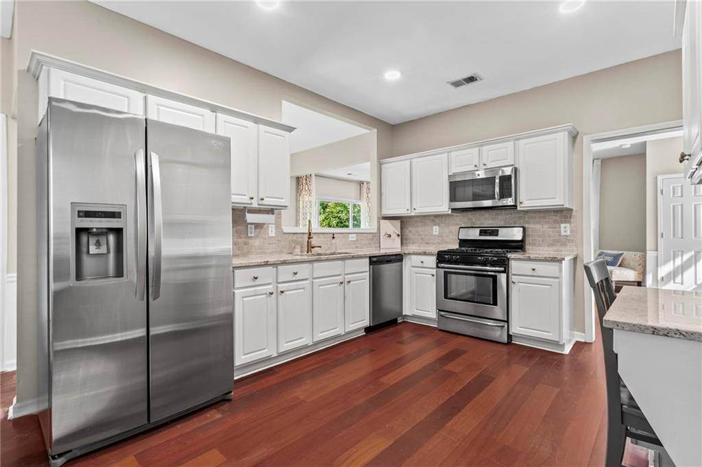 Roswell, GA 30075,5010 Foxberry LN