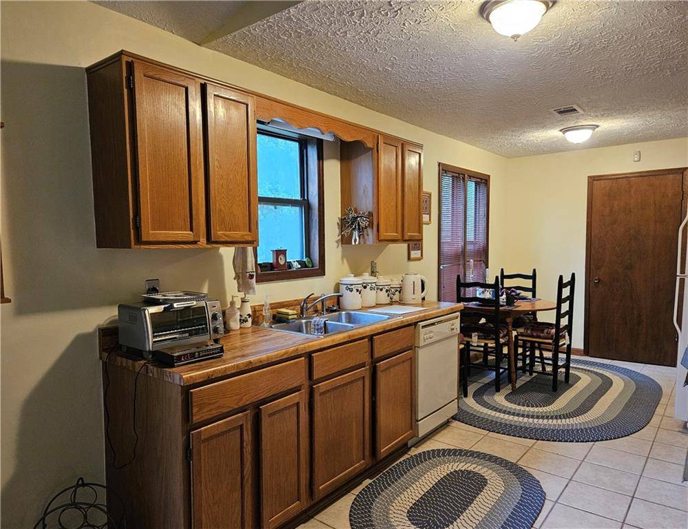 Woodstock, GA 30188,162 Apple Valley DR