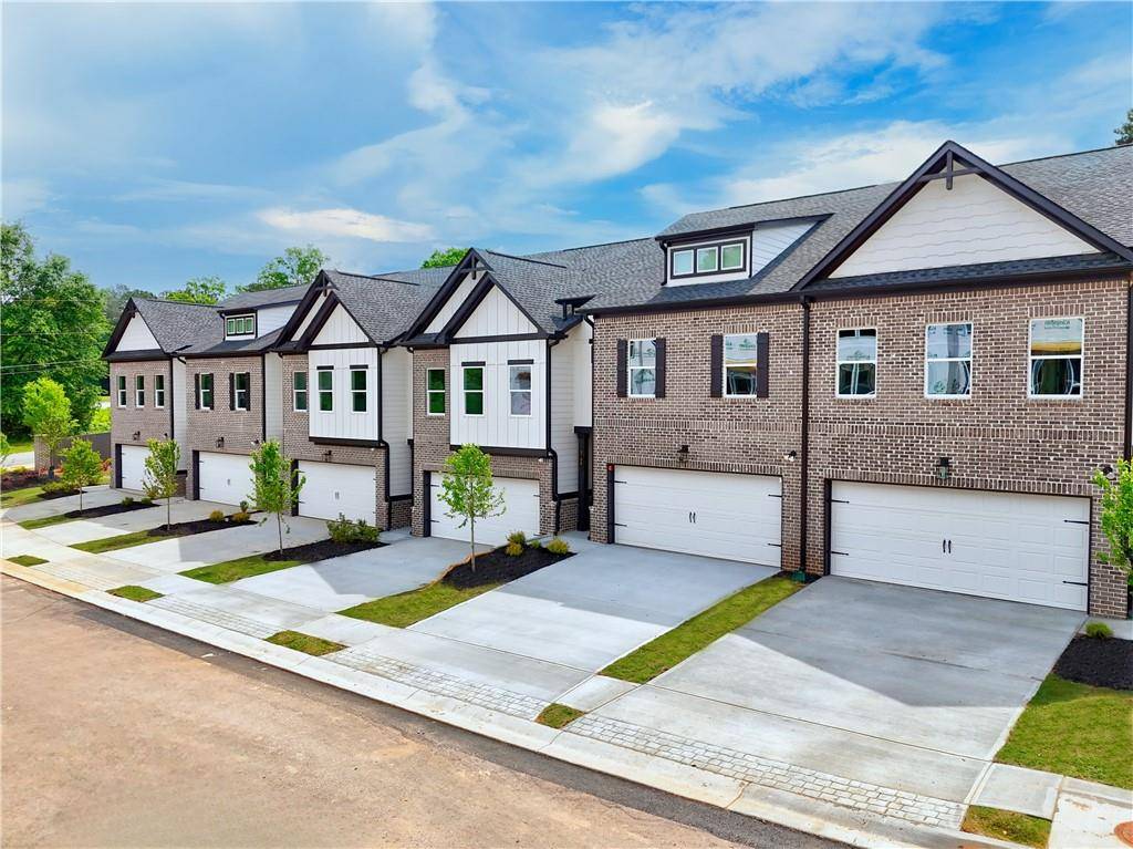 Tucker, GA 30084,5702 Urban Village WAY #2